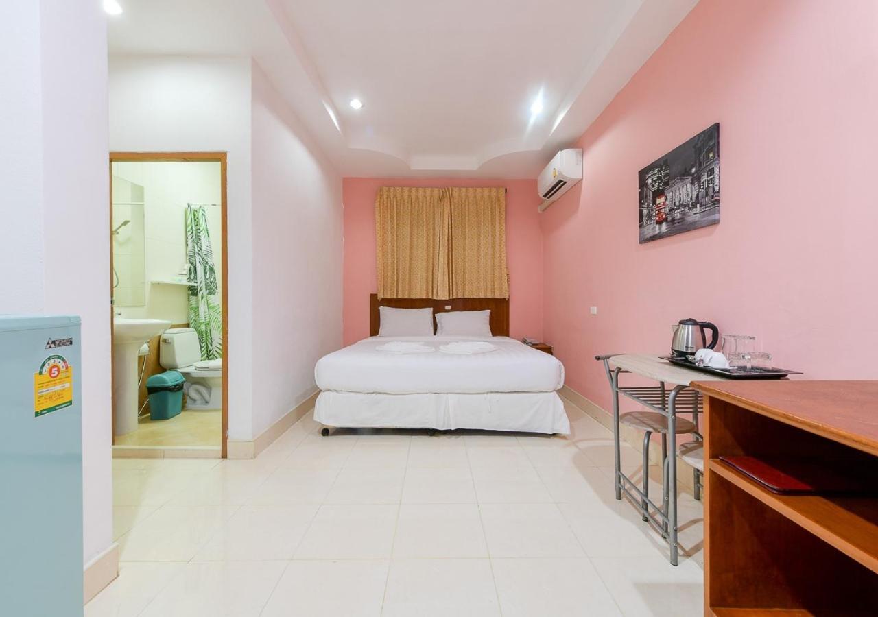 Sun & Beach Pattaya Exterior foto
